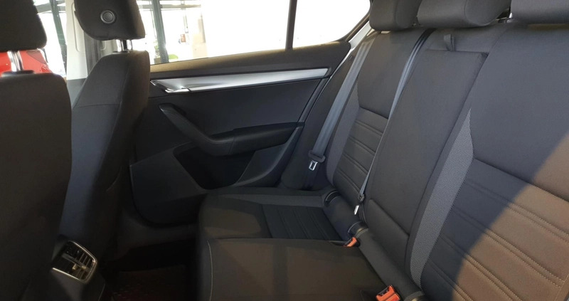 Skoda Octavia cena 62500 przebieg: 155574, rok produkcji 2018 z Krzywiń małe 301